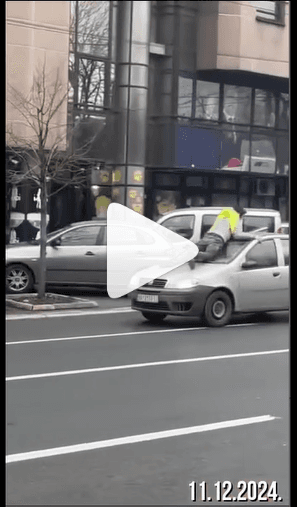 Nalet kolima na studente ispred RGF